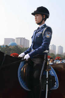 美人騎馬警察隊_2_1.jpg